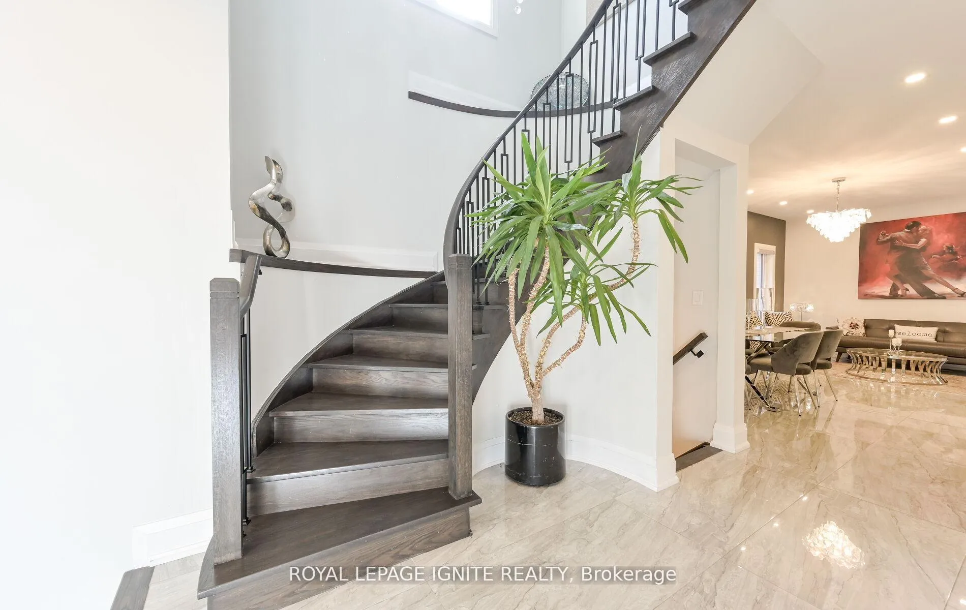 Photo 9 of 24 Christensen Avenue, Caledon, Bolton North — HOMEH