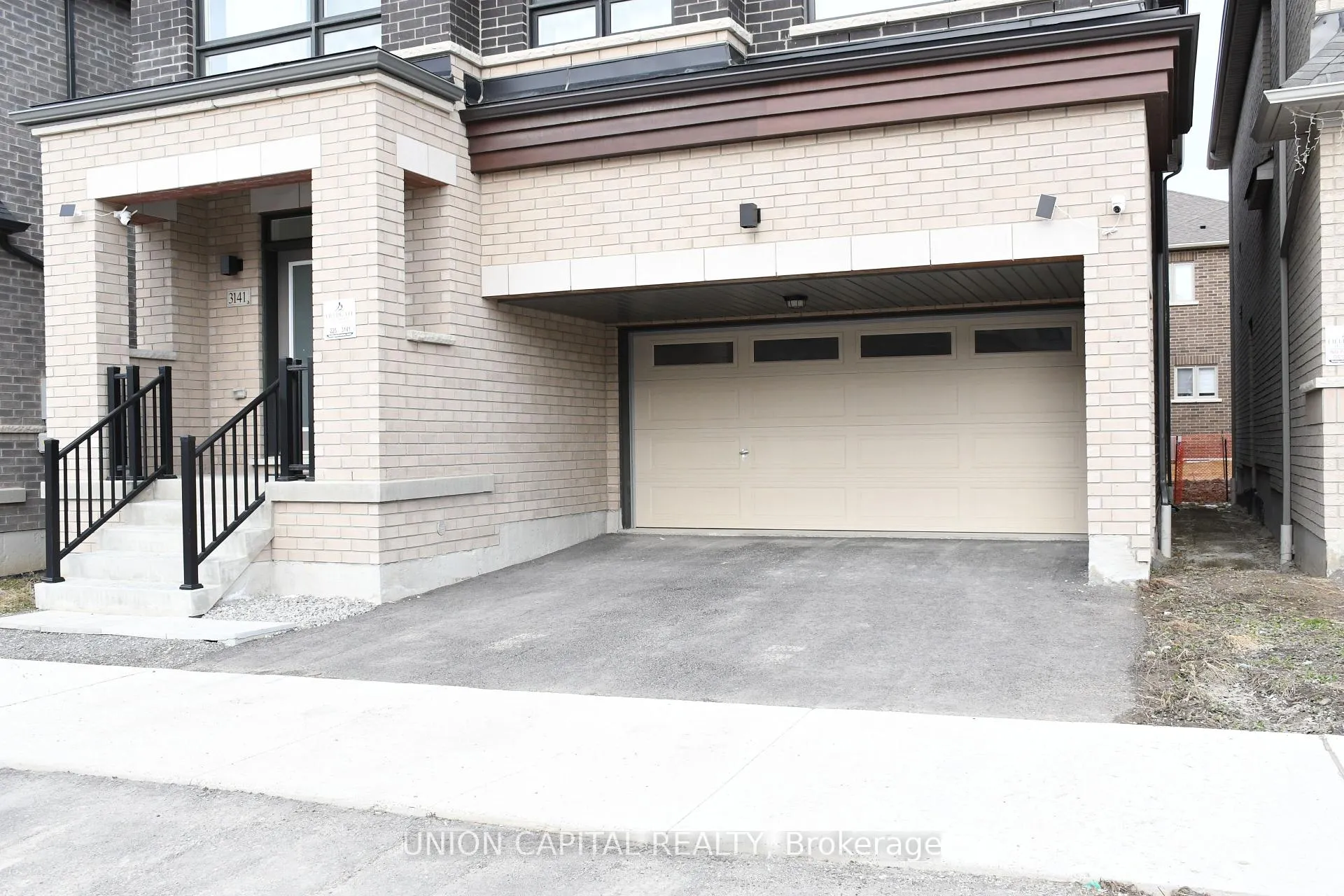 Photo 2 of 3141 Blazing Star Avenue, Pickering, Rural Pickering — HOMEH