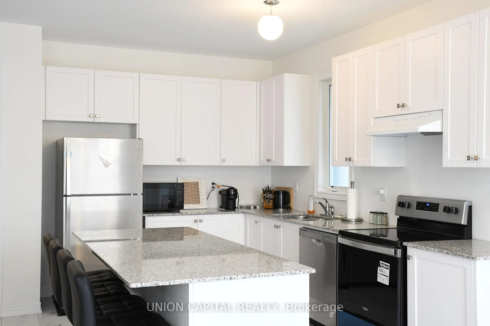 Photo 10 of 3141 Blazing Star Avenue, Pickering, Rural Pickering — HOMEH