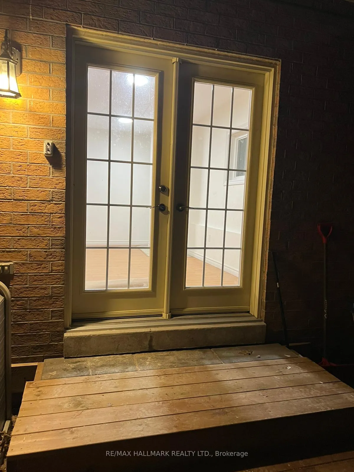 Photo 3 of 17 Barre Drive, Barrie, Painswick North — HOMEH