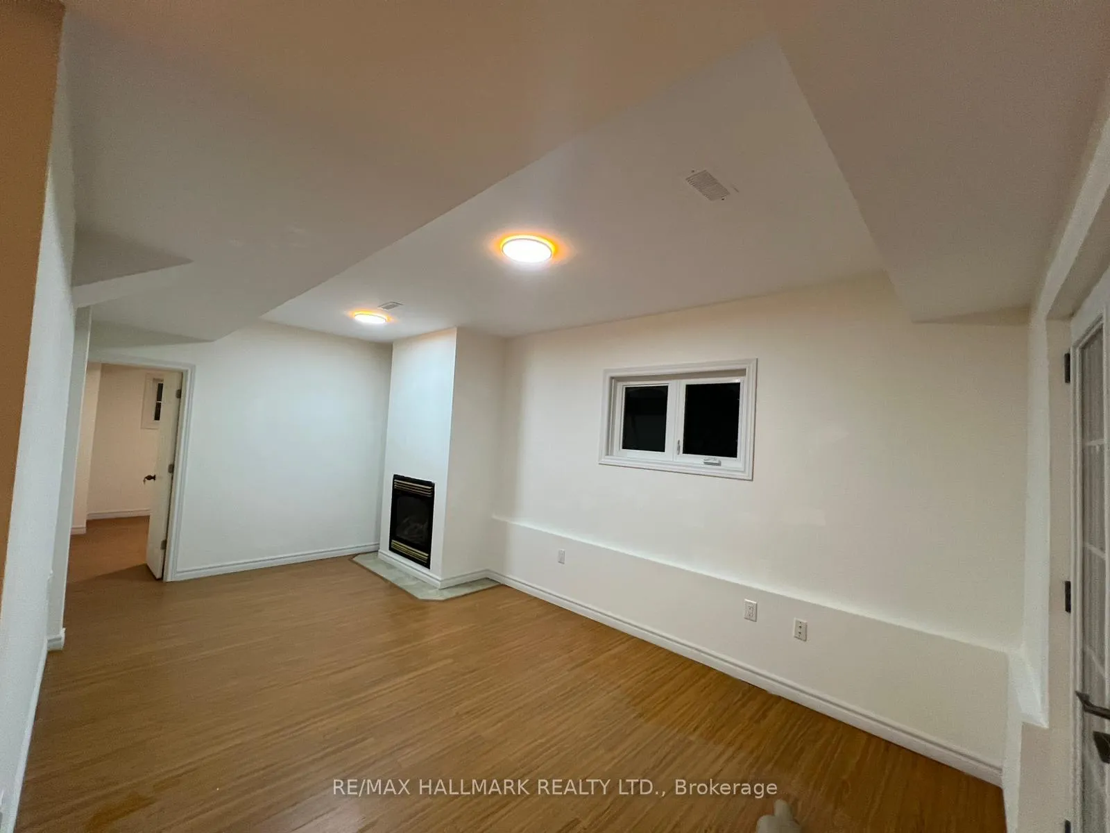 Photo 5 of 17 Barre Drive, Barrie, Painswick North — HOMEH