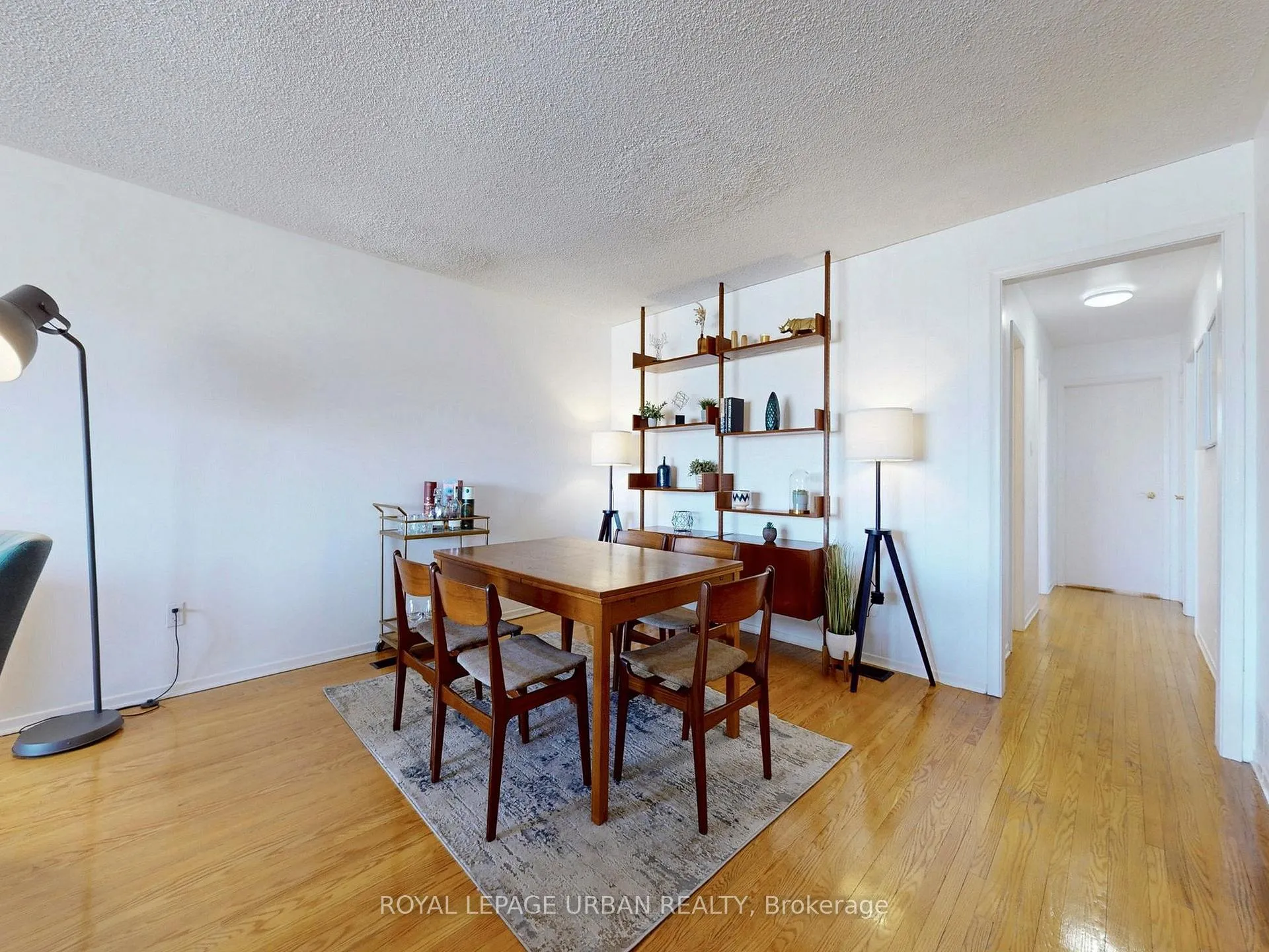 Photo 7 of 733 Consort Crescent, Mississauga, Erindale — HOMEH
