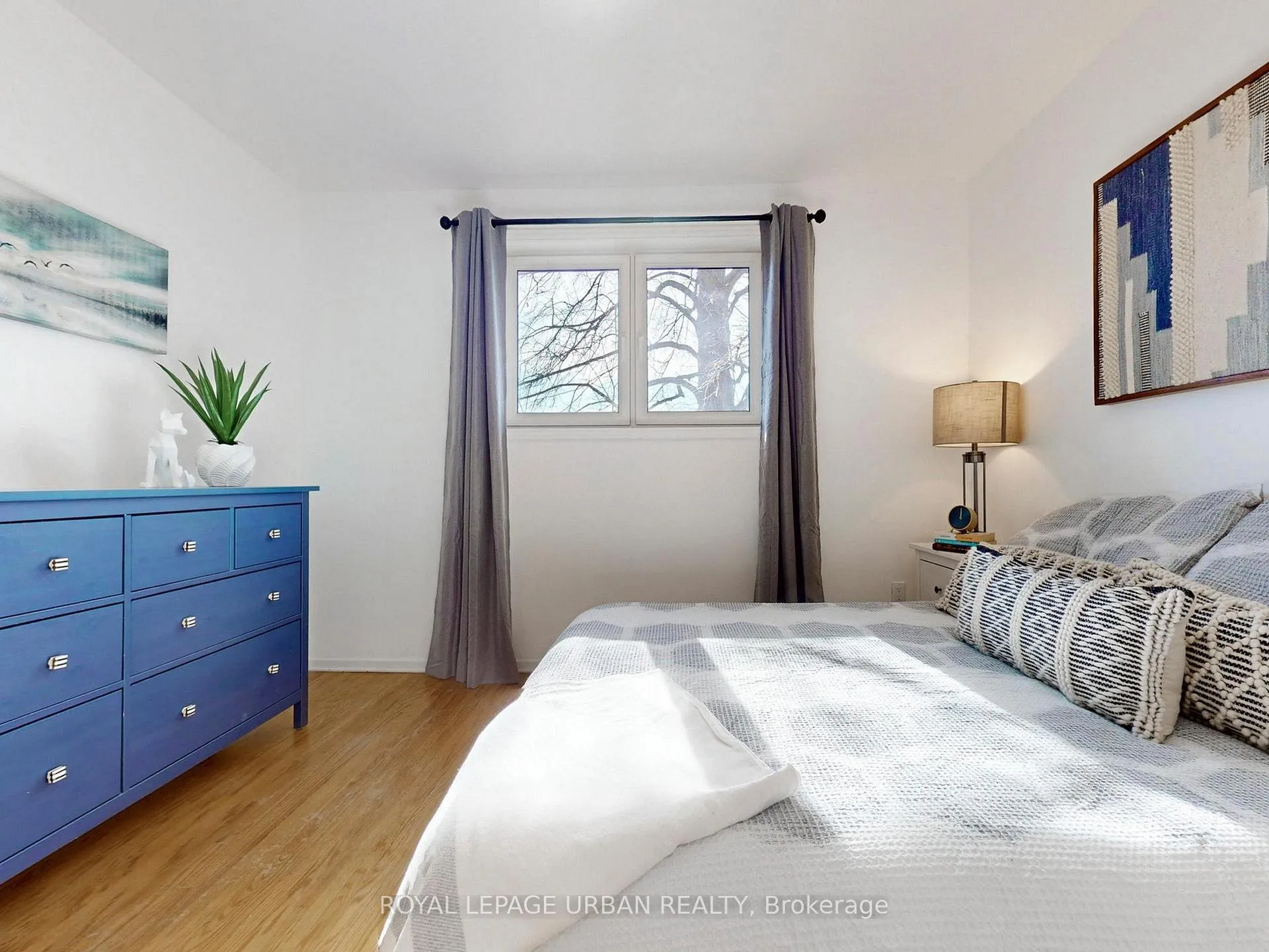 Photo 20 of 733 Consort Crescent, Mississauga, Erindale — HOMEH