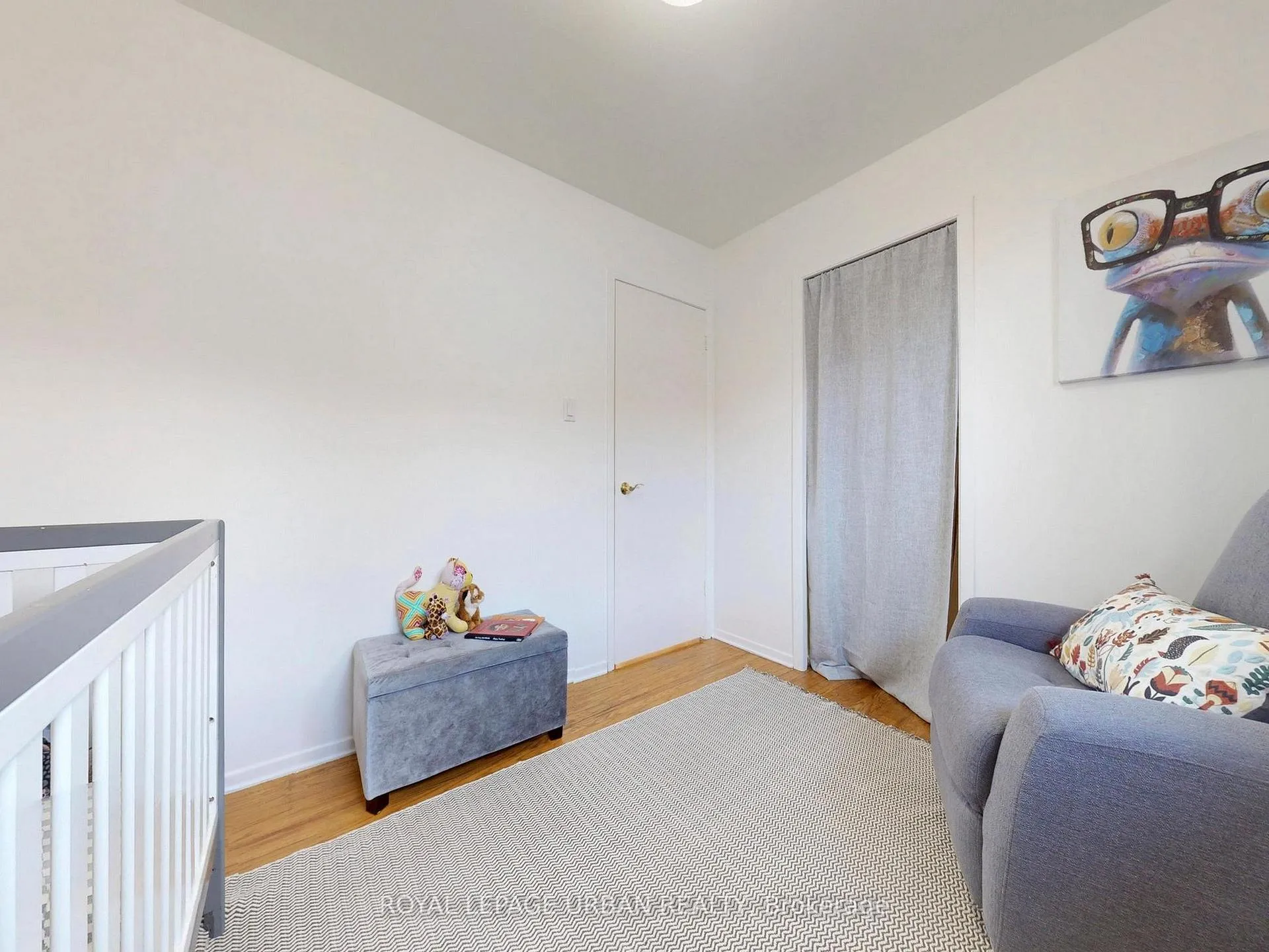 Photo 23 of 733 Consort Crescent, Mississauga, Erindale — HOMEH
