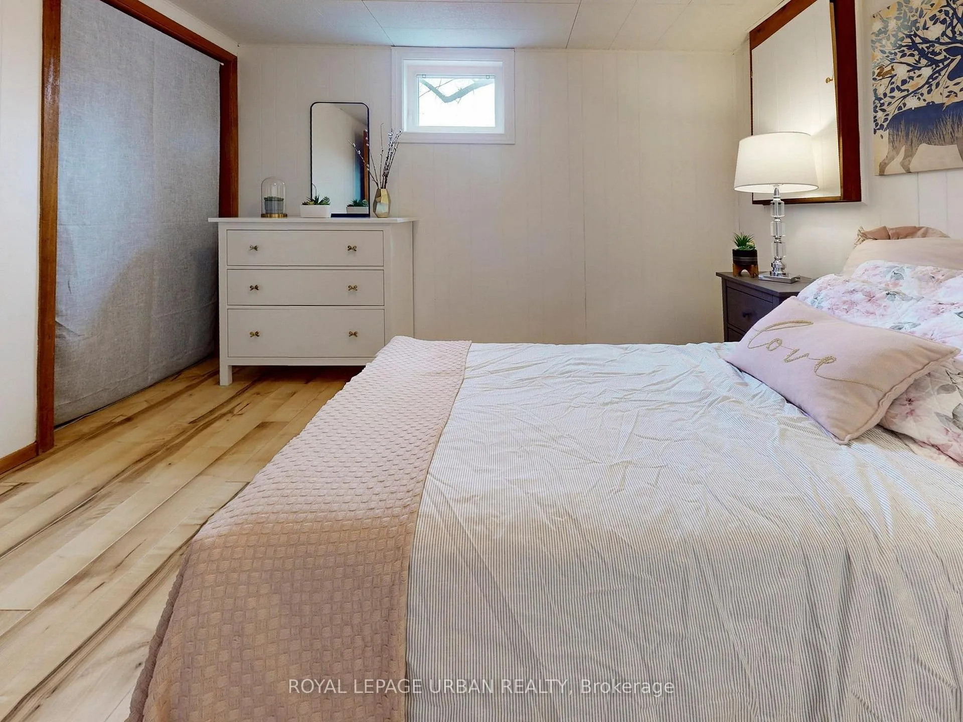 Photo 37 of 733 Consort Crescent, Mississauga, Erindale — HOMEH