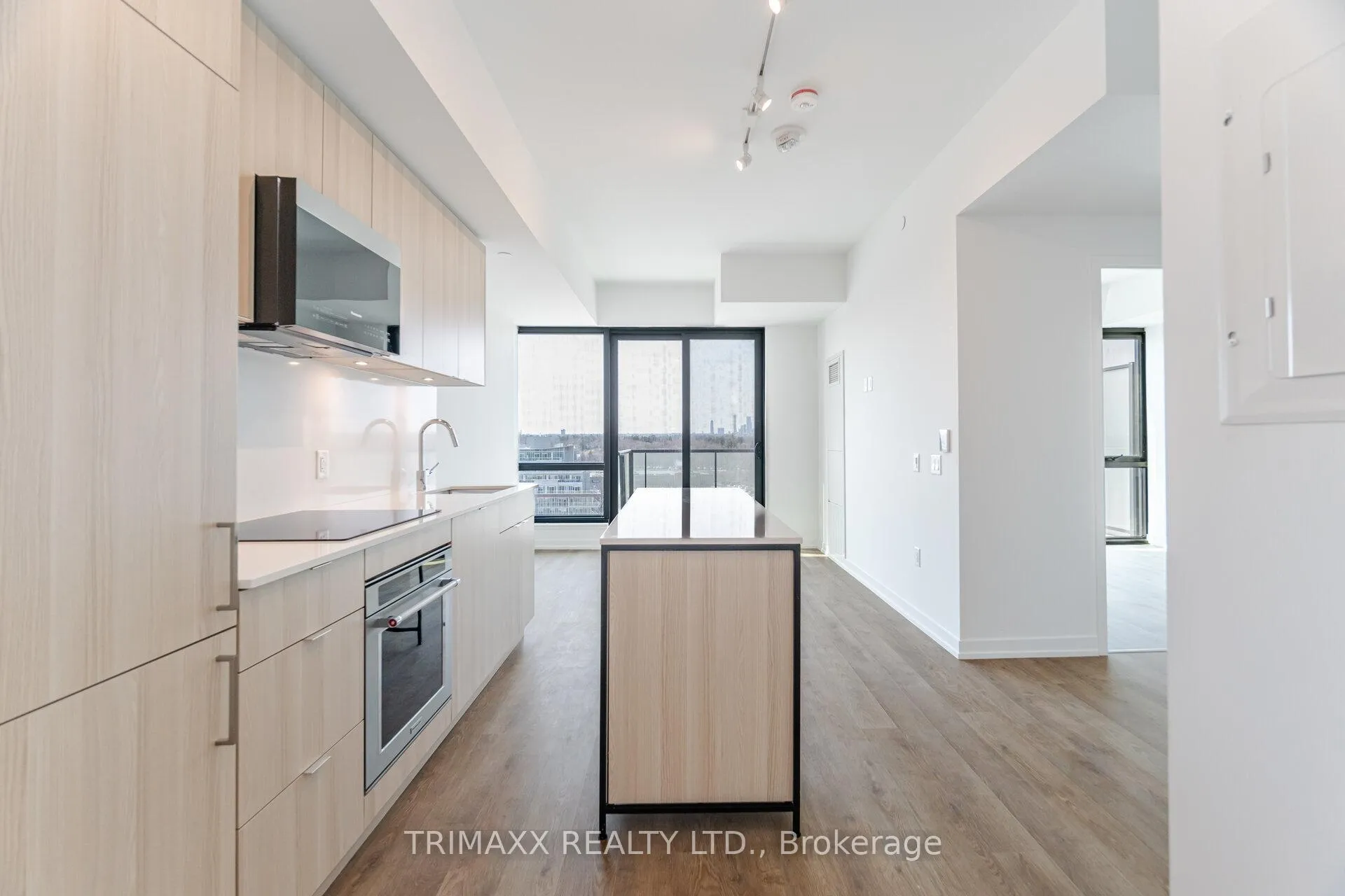 Photo 6 of Unit 906, 251 Masonry Way, Mississauga, Port Credit — HOMEH