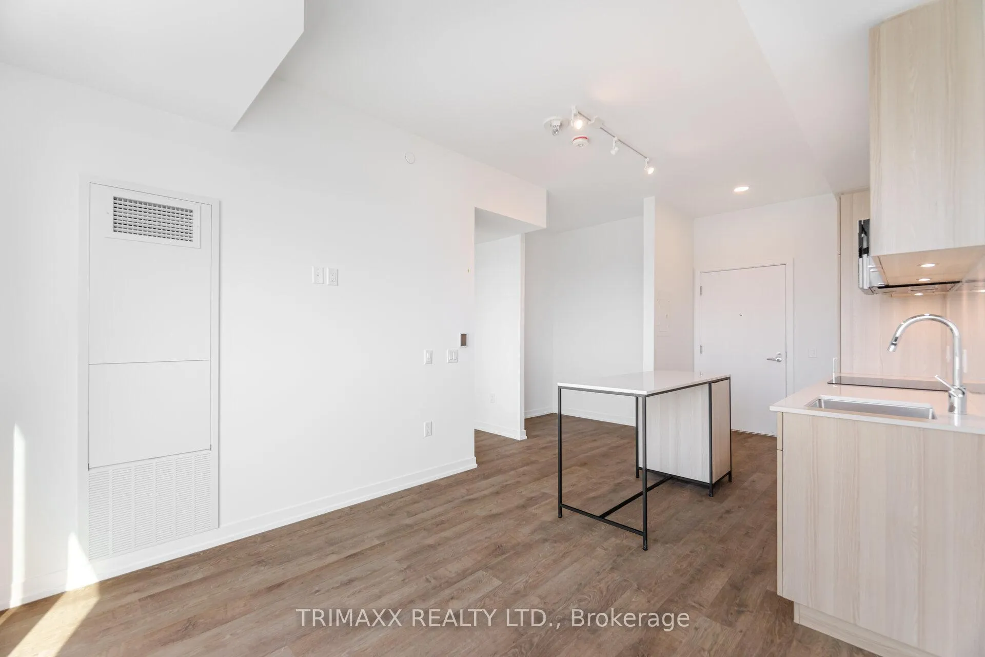 Photo 15 of Unit 906, 251 Masonry Way, Mississauga, Port Credit — HOMEH