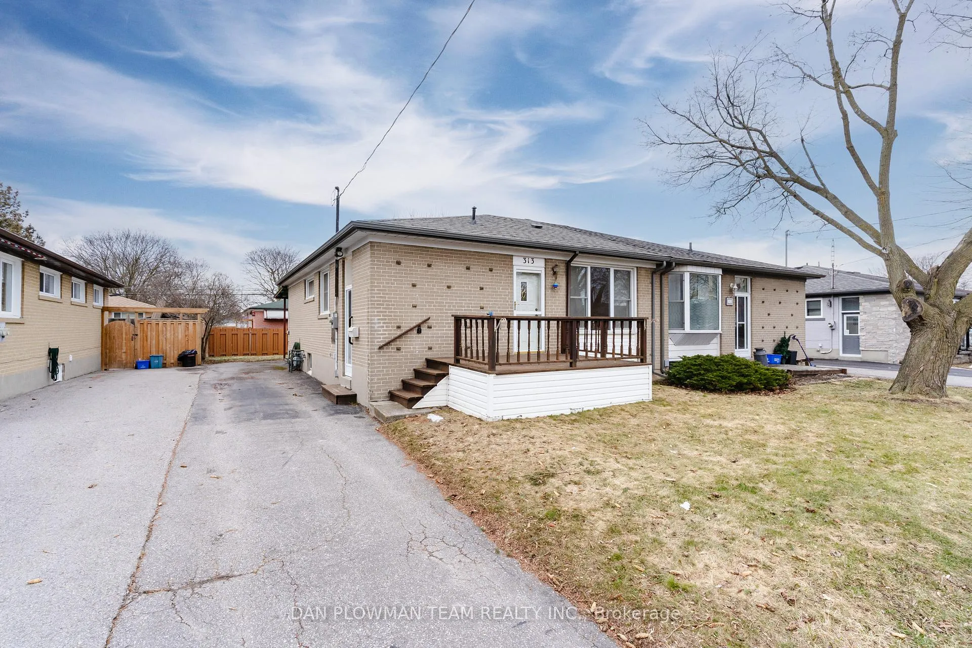 Photo 1 of 313 Dovedale Drive, Whitby, Downtown Whitby — HOMEH