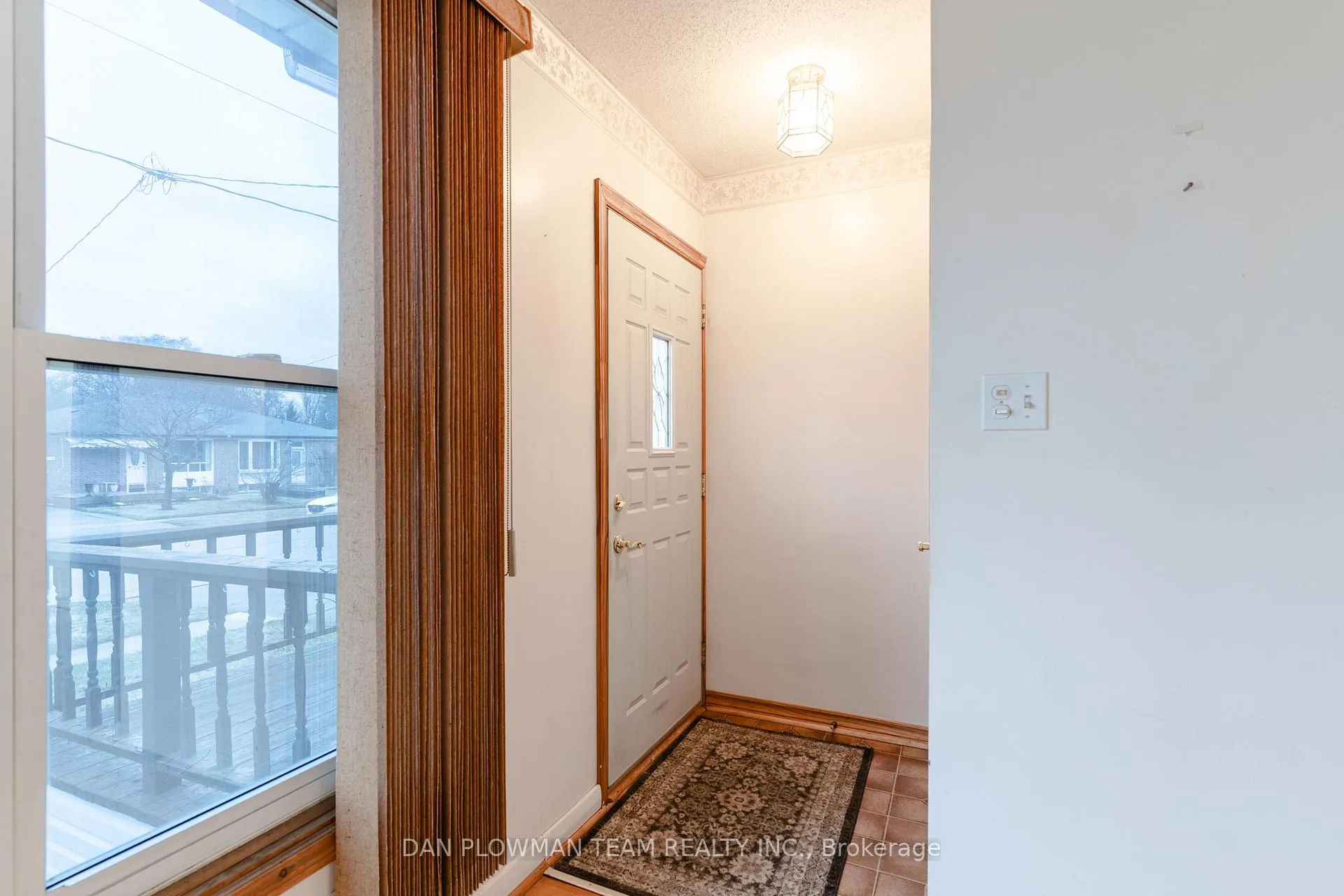 Photo 6 of 313 Dovedale Drive, Whitby, Downtown Whitby — HOMEH