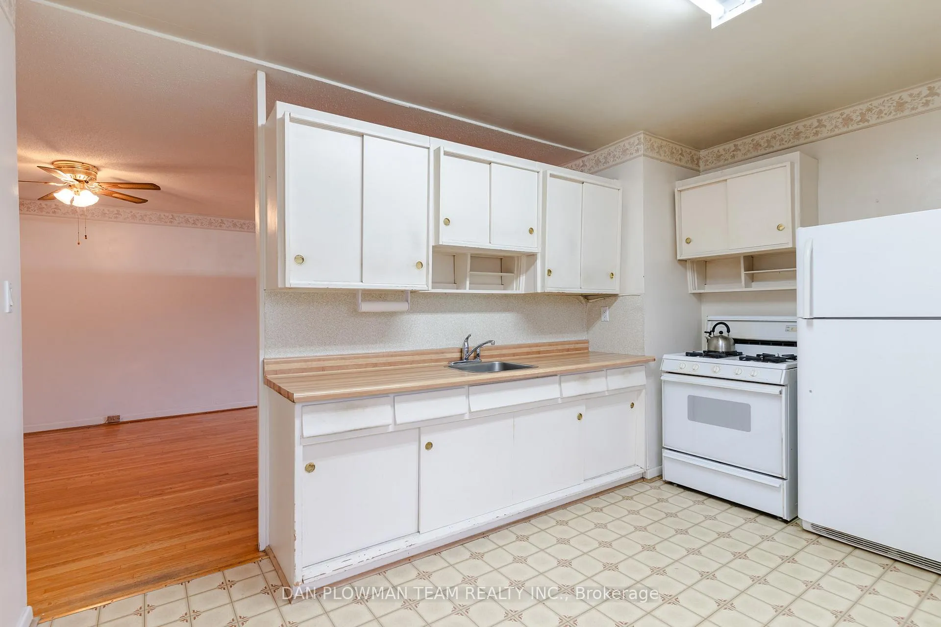 Photo 10 of 313 Dovedale Drive, Whitby, Downtown Whitby — HOMEH