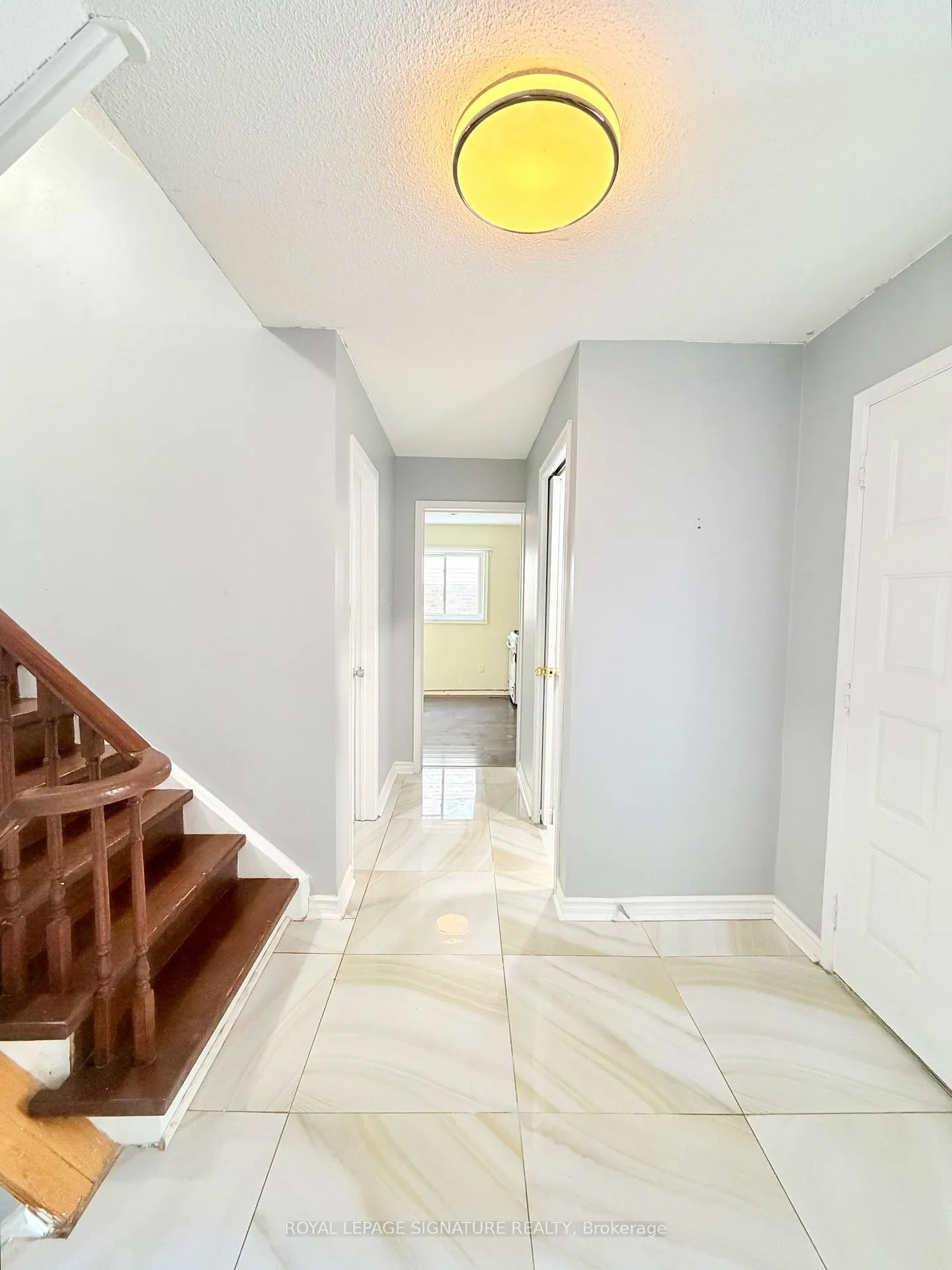 Photo 5 of Unit 01, 41 Broadbridge Drive, Scarborough, Rouge — HOMEH