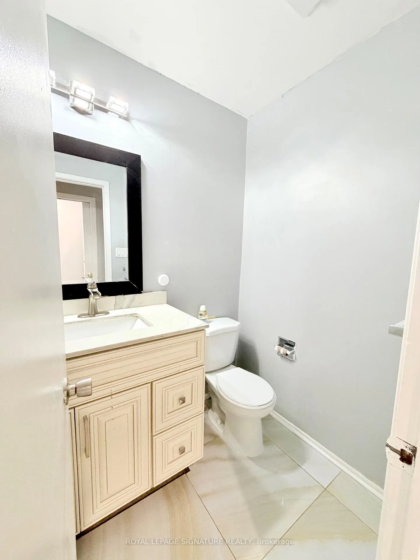 Photo 6 of Unit 01, 41 Broadbridge Drive, Scarborough, Rouge — HOMEH