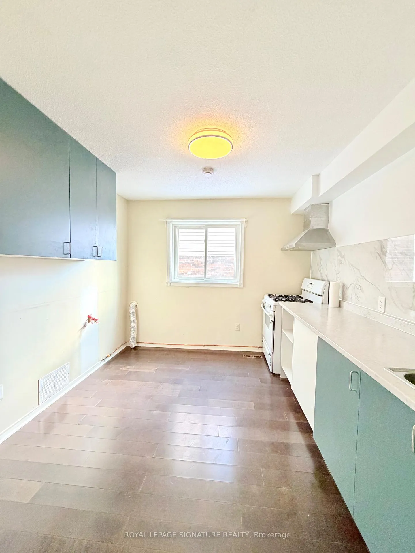 Photo 9 of Unit 01, 41 Broadbridge Drive, Scarborough, Rouge — HOMEH