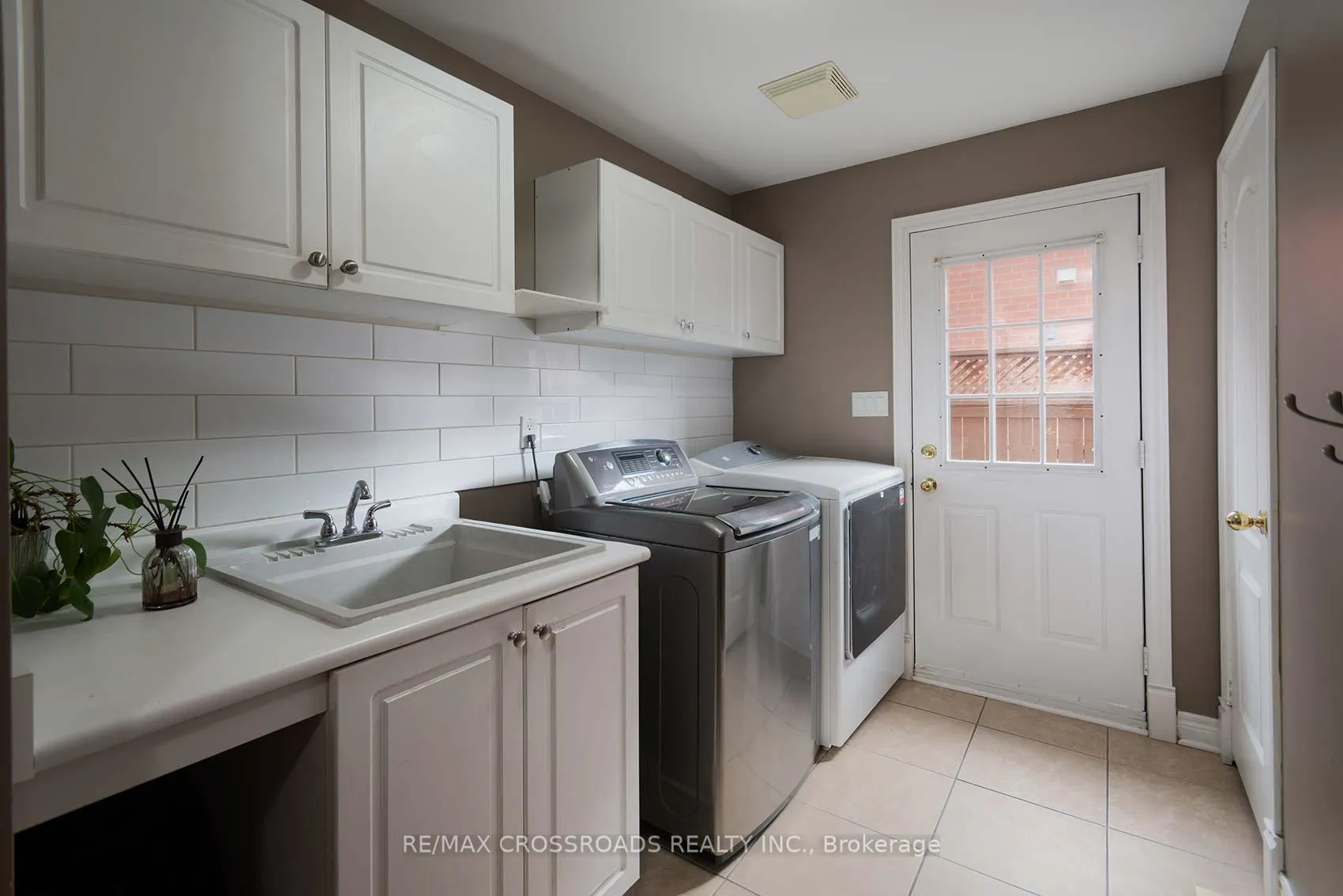 Photo 31 of 1703 Rockwood Drive, Pickering, Highbush — HOMEH