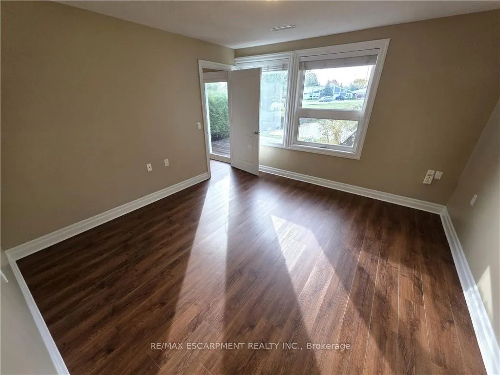 Photo 10 of 5 Jaczenko Terrace, Hamilton, Kennedy — HOMEH