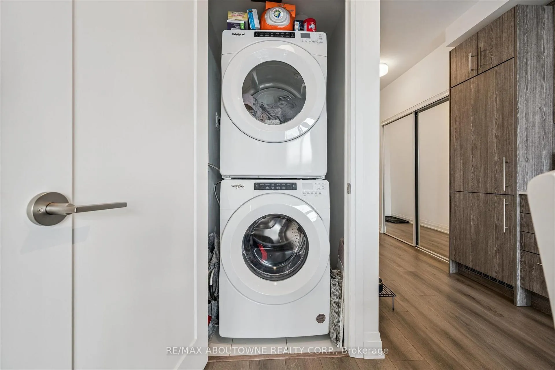 Photo 16 of Unit 802, 286 Main Street, Toronto, East End-Danforth — HOMEH