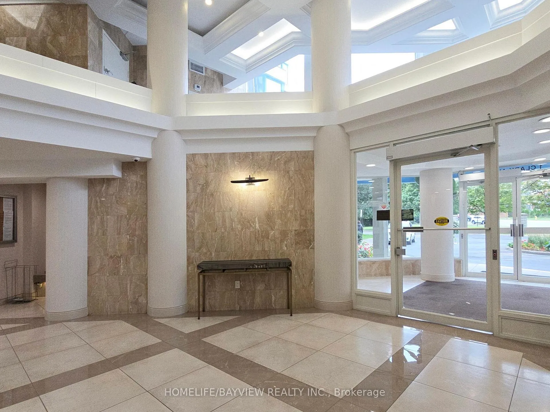 Photo 6 of Unit 1004, 1 Clark Avenue W, Vaughan, Crestwood-Springfarm-Yorkhill — HOMEH