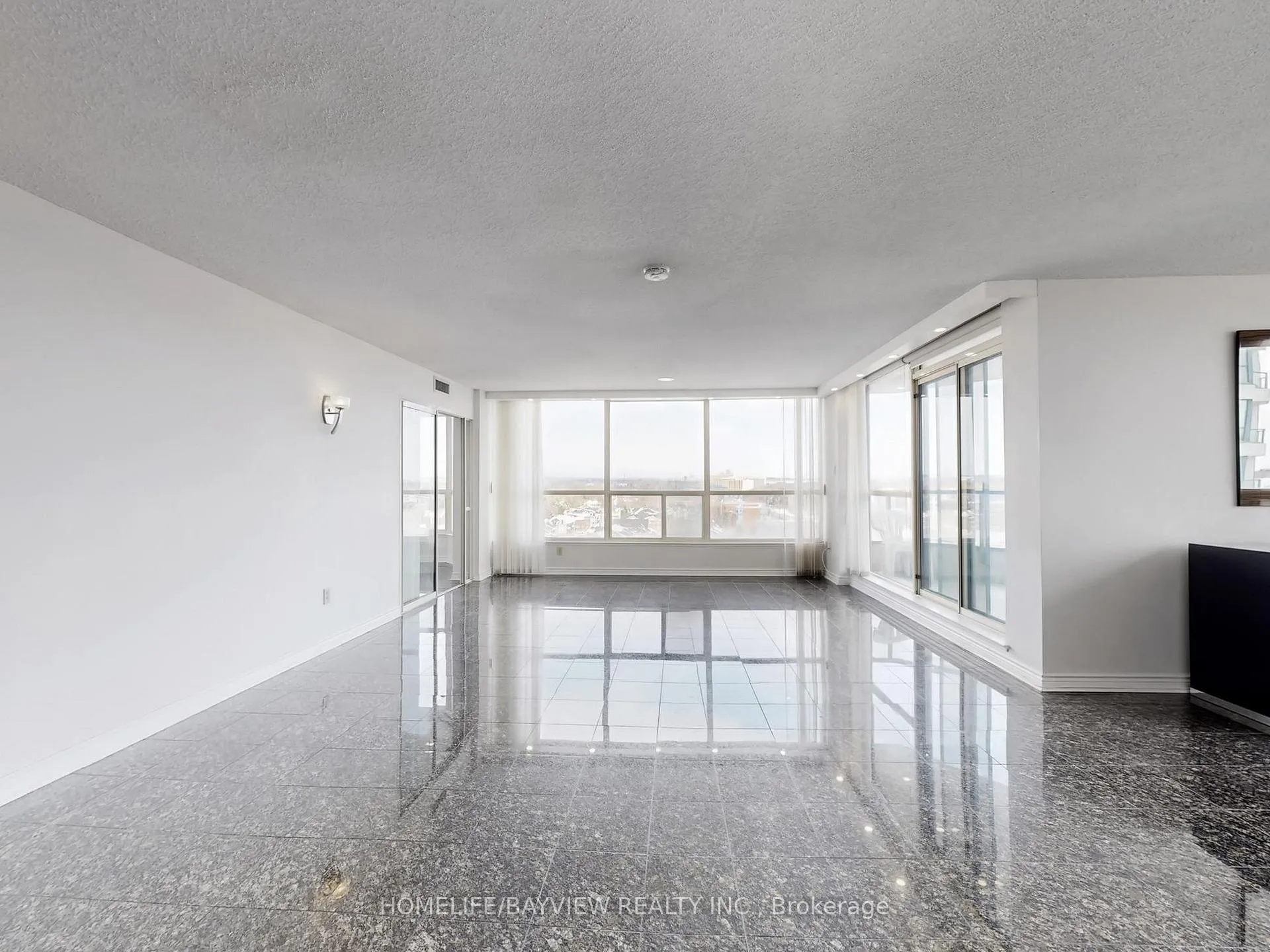 Photo 13 of Unit 1004, 1 Clark Avenue W, Vaughan, Crestwood-Springfarm-Yorkhill — HOMEH