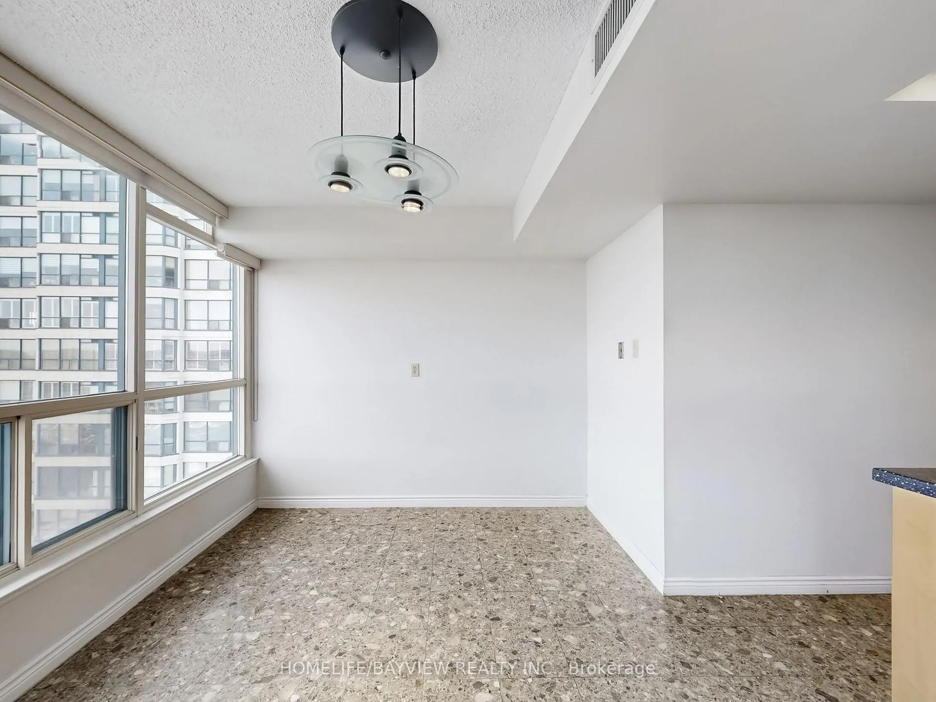 Photo 24 of Unit 1004, 1 Clark Avenue W, Vaughan, Crestwood-Springfarm-Yorkhill — HOMEH