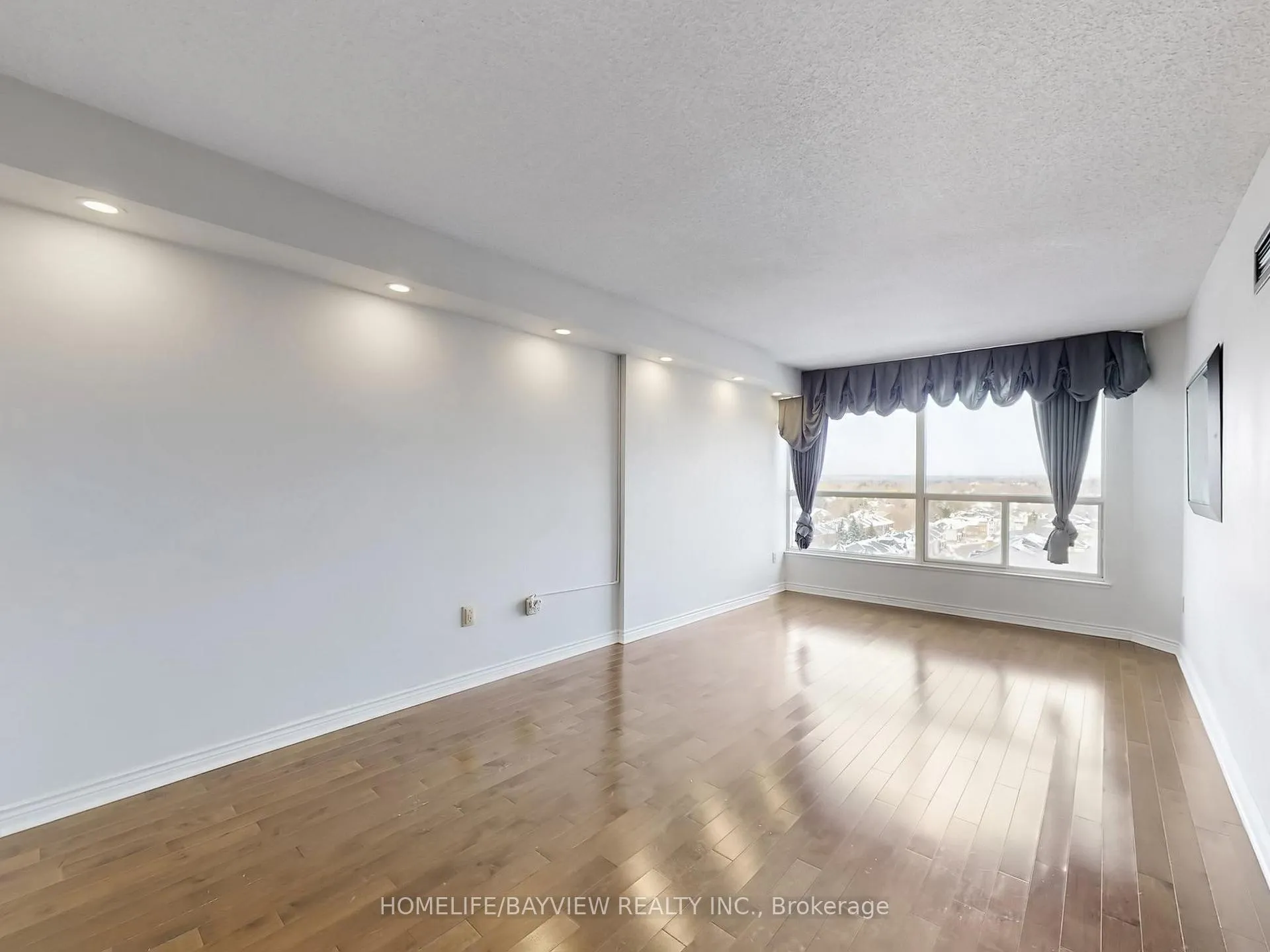 Photo 25 of Unit 1004, 1 Clark Avenue W, Vaughan, Crestwood-Springfarm-Yorkhill — HOMEH