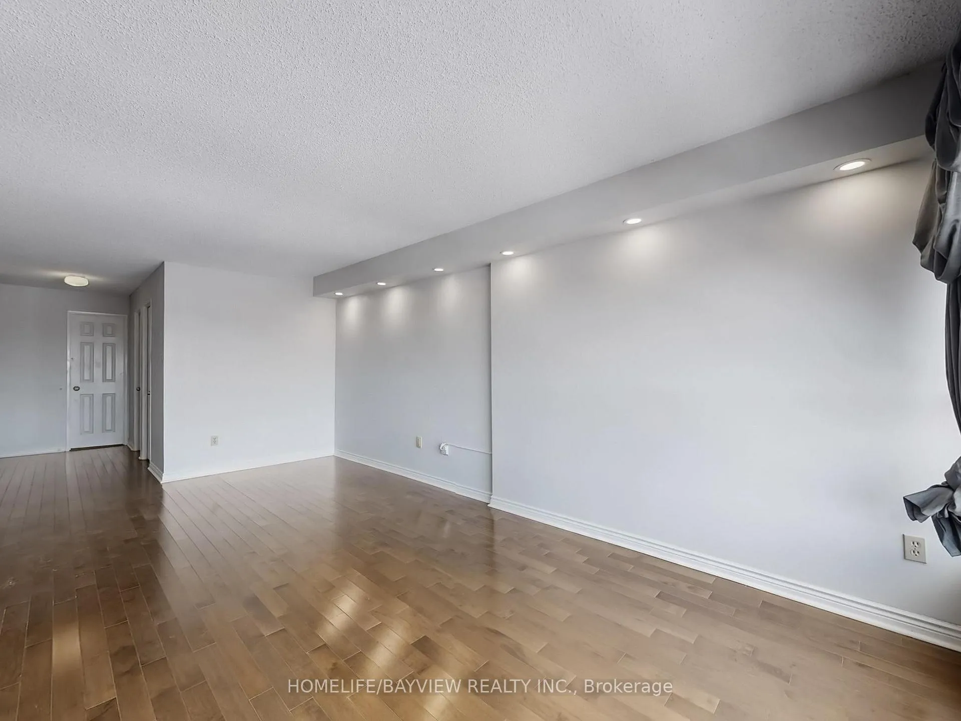 Photo 28 of Unit 1004, 1 Clark Avenue W, Vaughan, Crestwood-Springfarm-Yorkhill — HOMEH