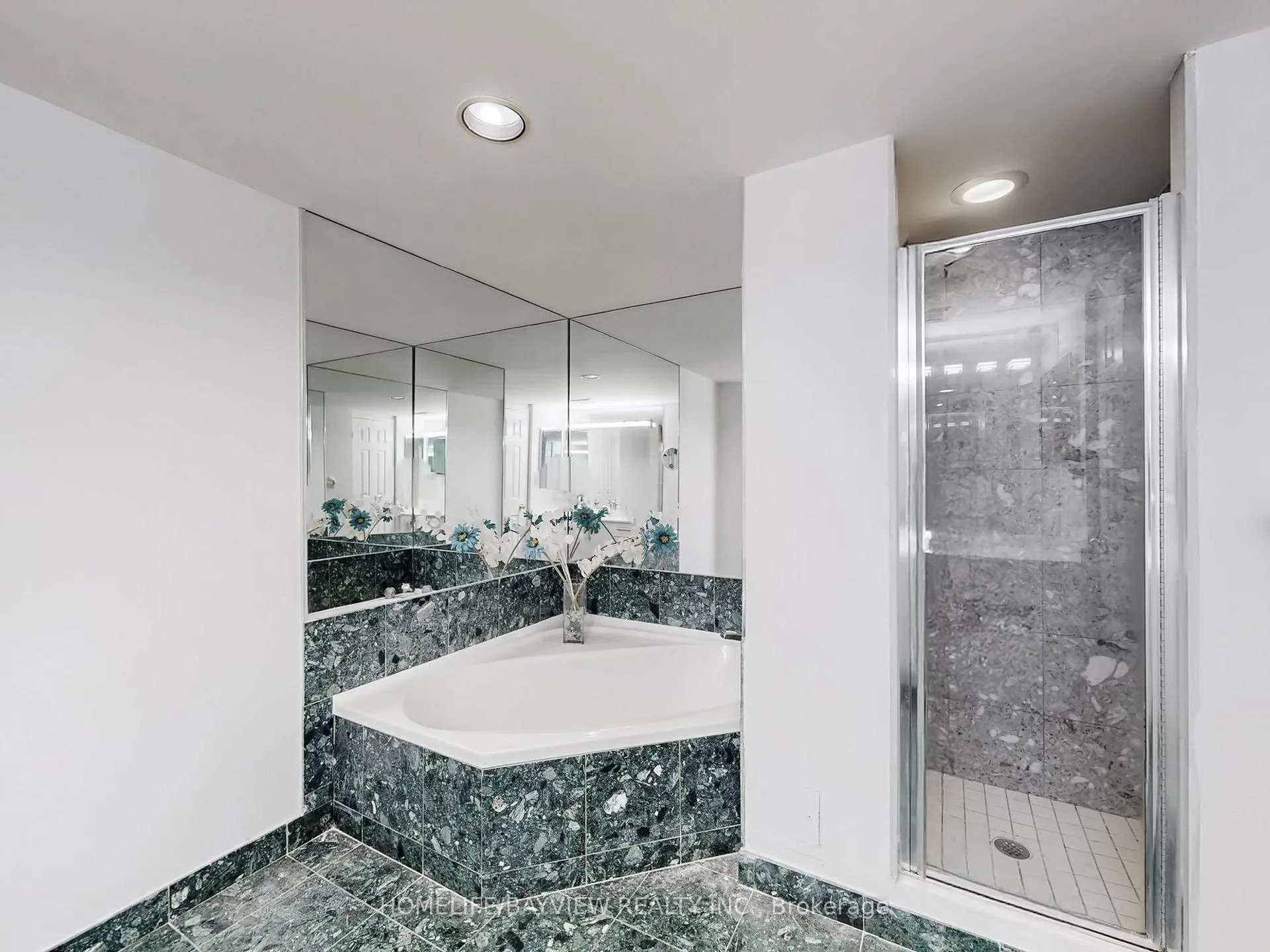 Photo 31 of Unit 1004, 1 Clark Avenue W, Vaughan, Crestwood-Springfarm-Yorkhill — HOMEH
