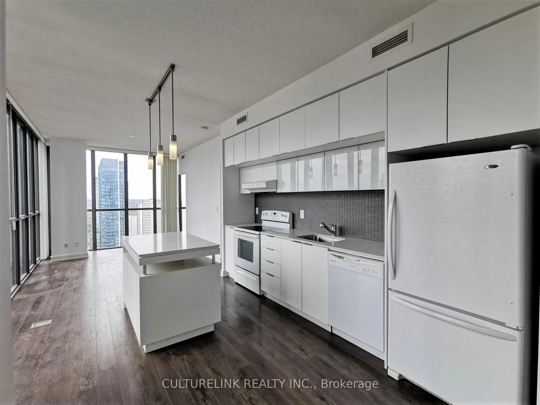 Photo 3 of Unit 2608, 110 Charles Street E, Toronto, Church-Yonge Corridor — HOMEH