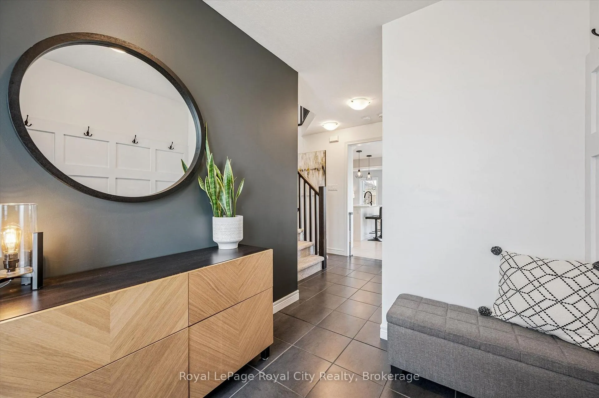 Photo 14 of 82 John Brabson Crescent, Guelph, Kortright East — HOMEH