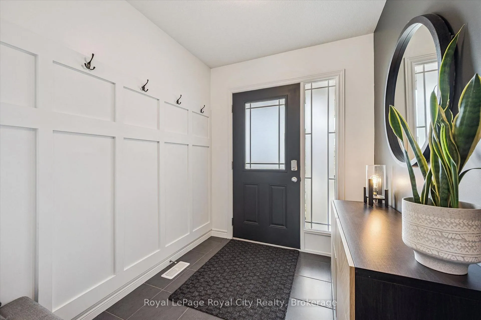 Photo 15 of 82 John Brabson Crescent, Guelph, Kortright East — HOMEH