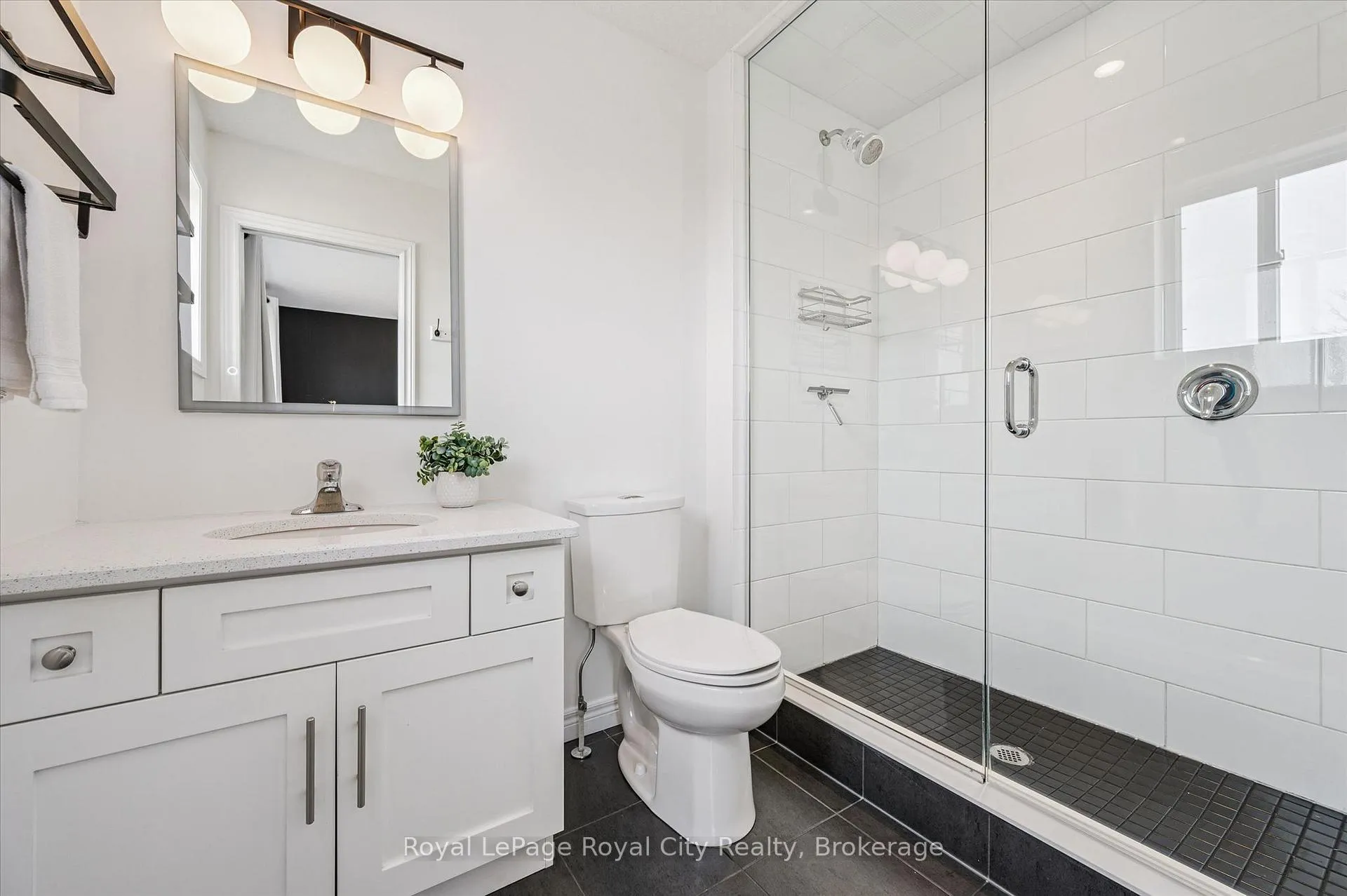 Photo 23 of 82 John Brabson Crescent, Guelph, Kortright East — HOMEH