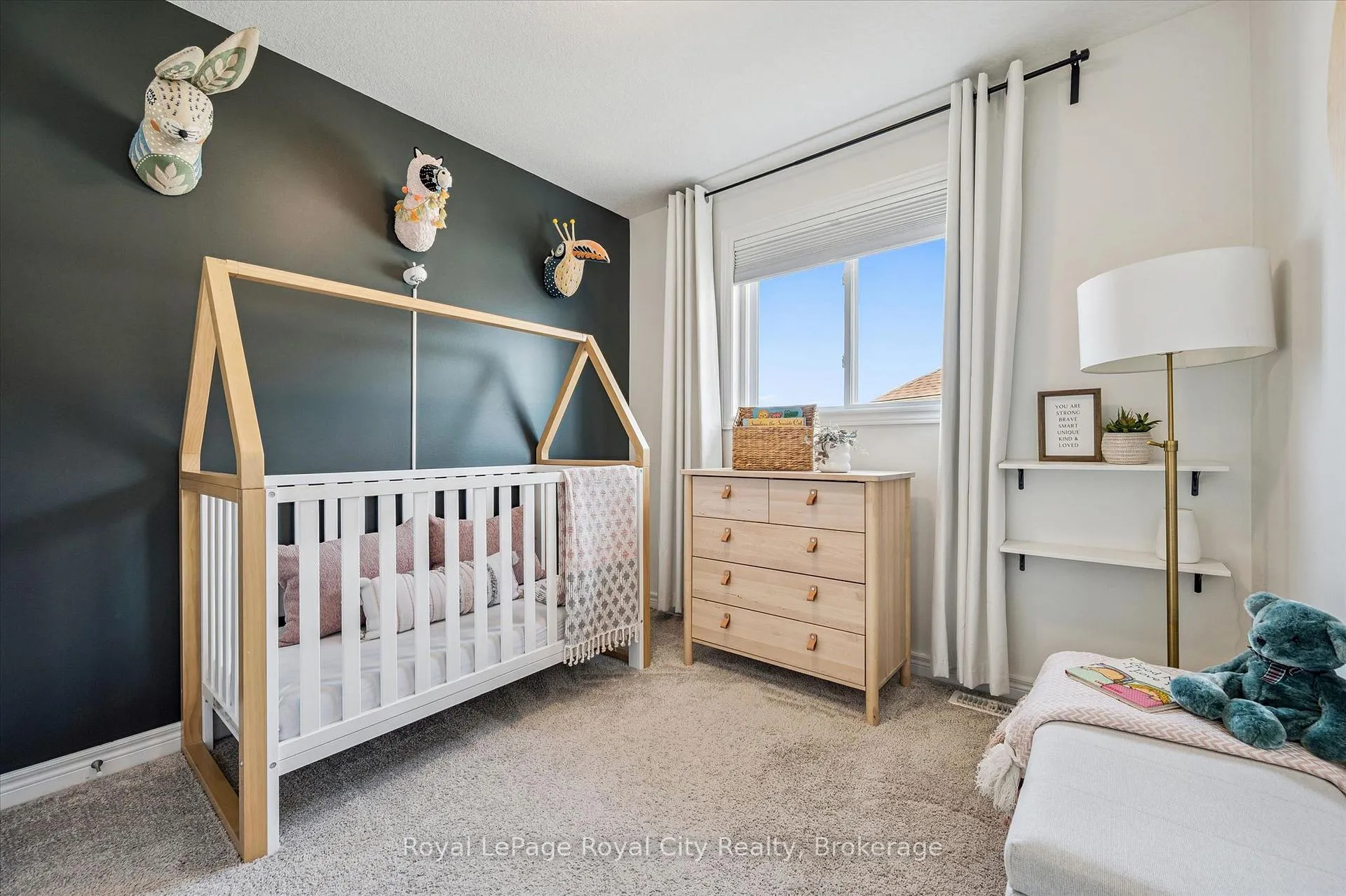 Photo 24 of 82 John Brabson Crescent, Guelph, Kortright East — HOMEH
