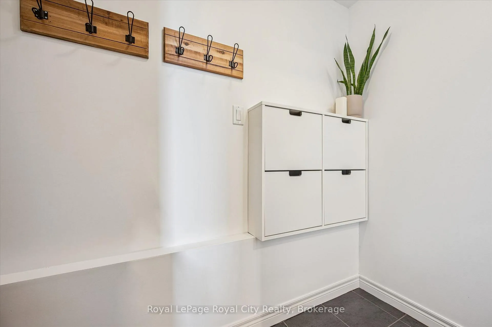 Photo 30 of 82 John Brabson Crescent, Guelph, Kortright East — HOMEH