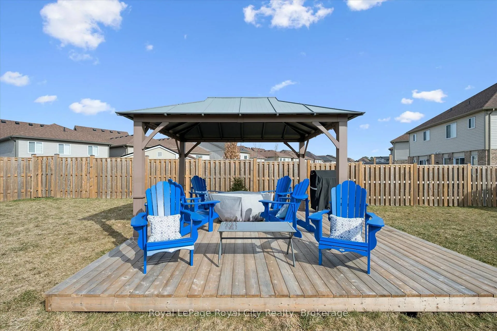 Photo 33 of 82 John Brabson Crescent, Guelph, Kortright East — HOMEH