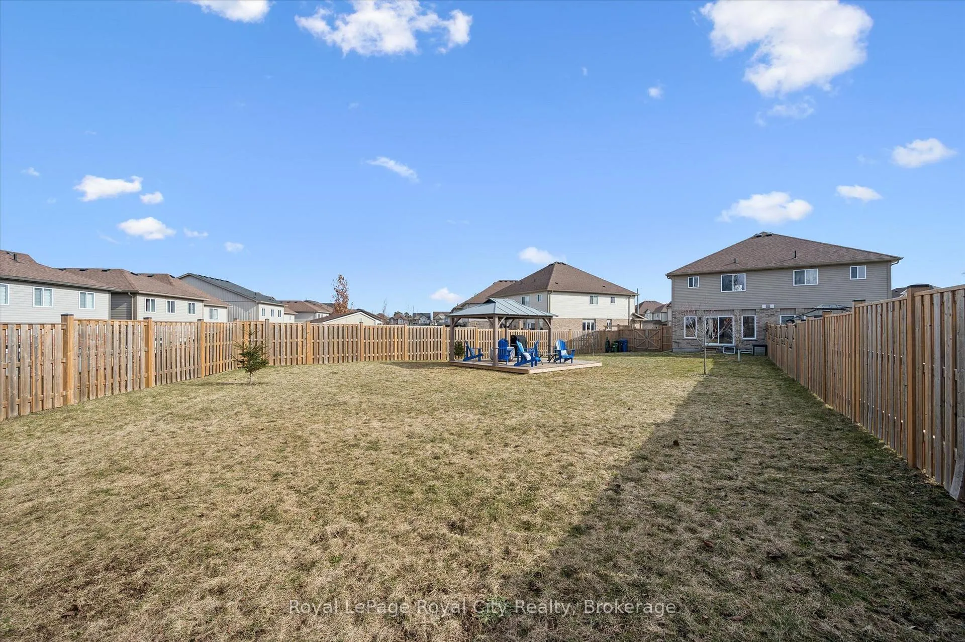 Photo 34 of 82 John Brabson Crescent, Guelph, Kortright East — HOMEH