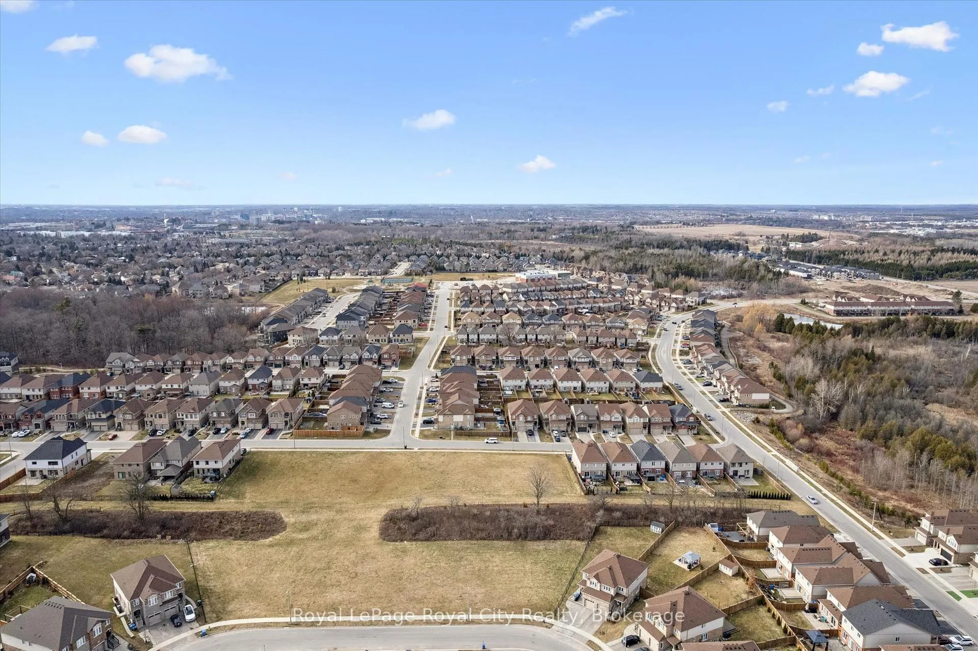 Photo 43 of 82 John Brabson Crescent, Guelph, Kortright East — HOMEH