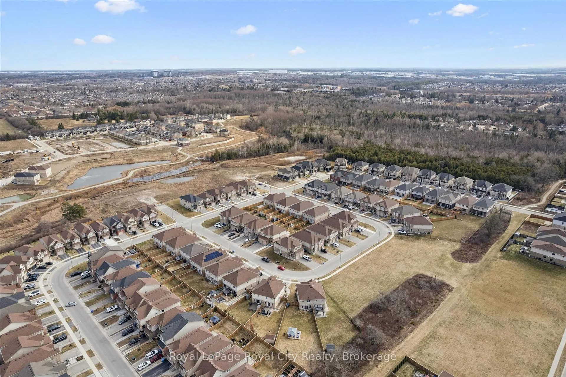 Photo 45 of 82 John Brabson Crescent, Guelph, Kortright East — HOMEH