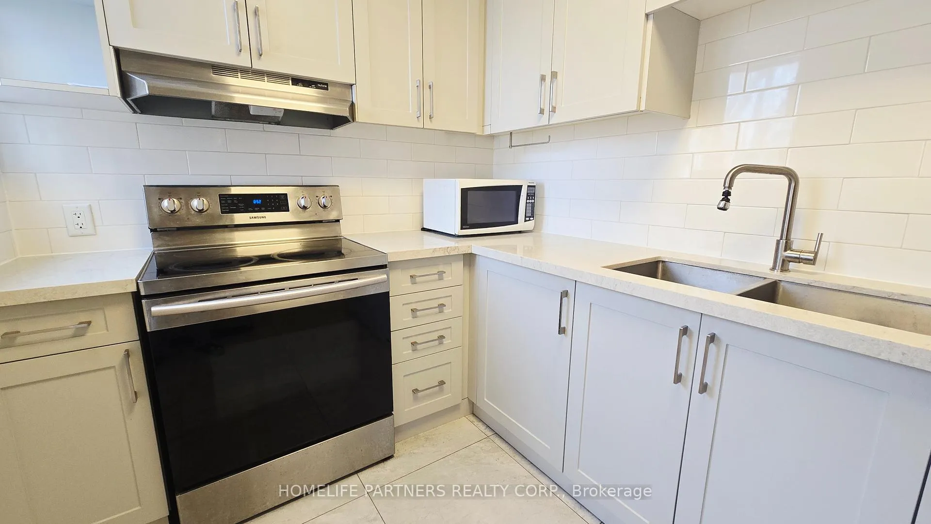 Photo 9 of 86 Macdonell Avenue, Toronto, Roncesvalles — HOMEH