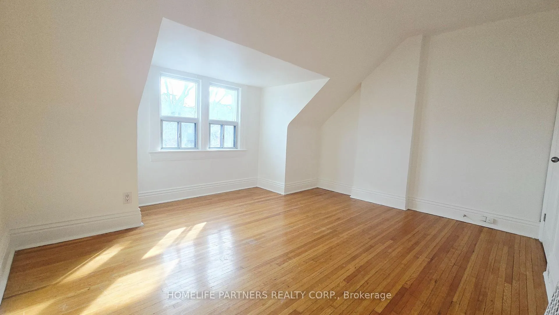 Photo 14 of 86 Macdonell Avenue, Toronto, Roncesvalles — HOMEH