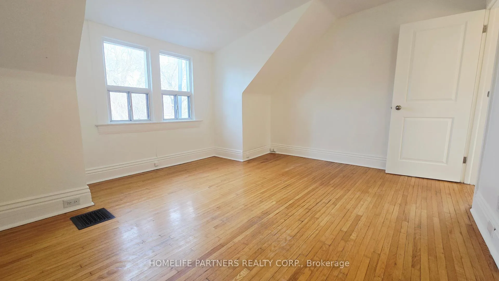 Photo 18 of 86 Macdonell Avenue, Toronto, Roncesvalles — HOMEH