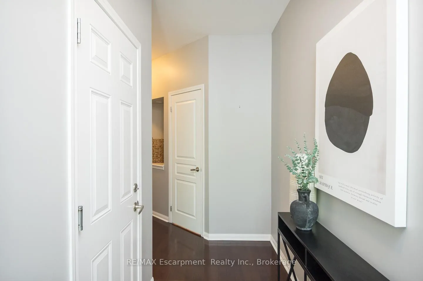Photo 3 of 2377 Stone Glen Crescent, Oakville, Westmount — HOMEH