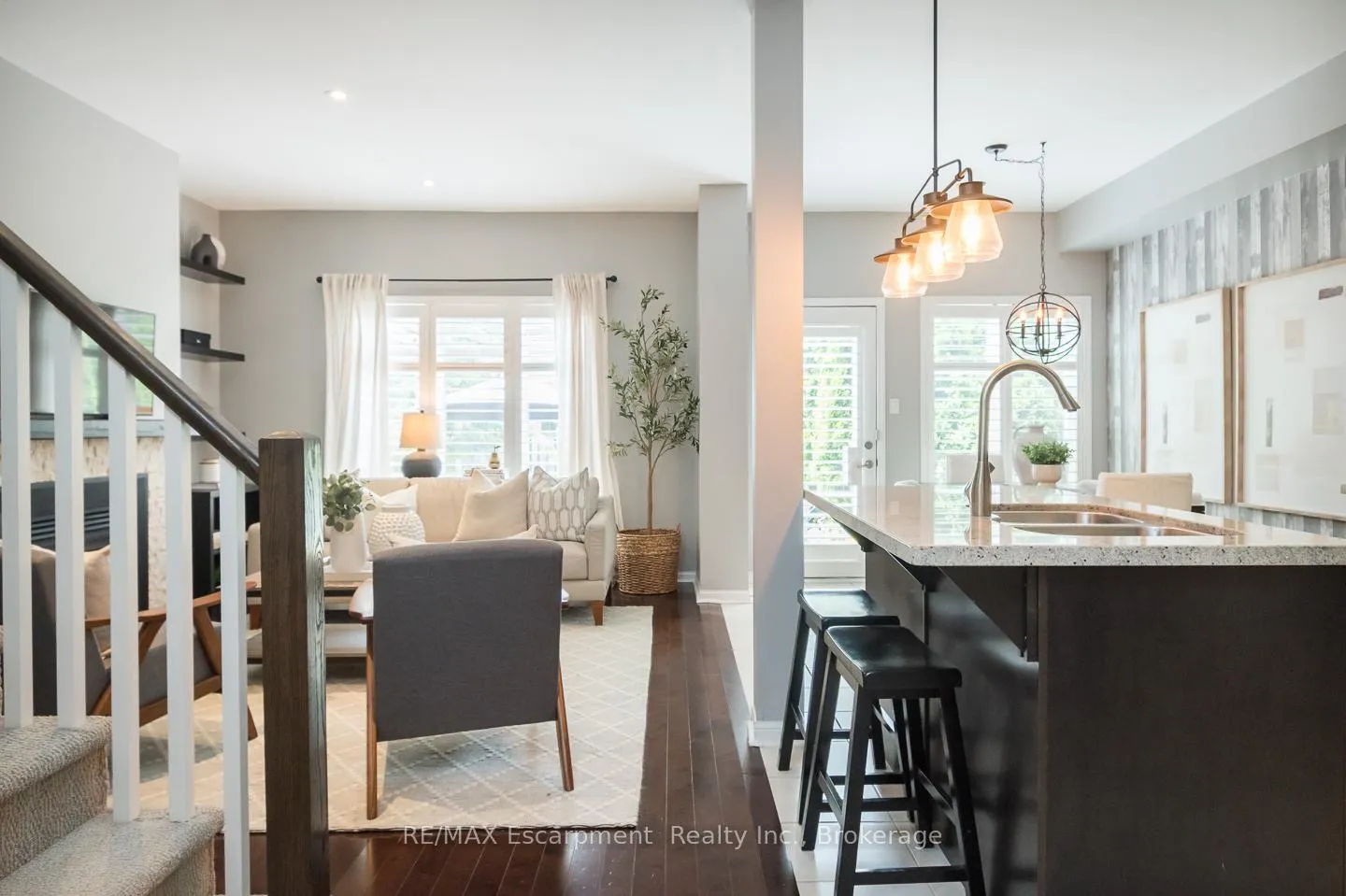Photo 4 of 2377 Stone Glen Crescent, Oakville, Westmount — HOMEH