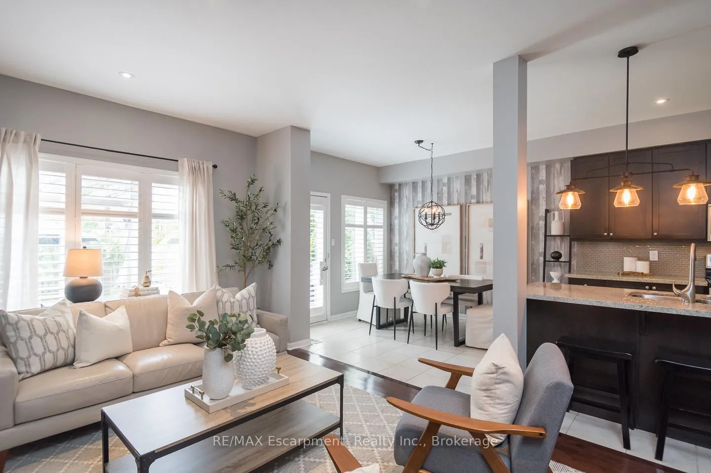 Photo 11 of 2377 Stone Glen Crescent, Oakville, Westmount — HOMEH