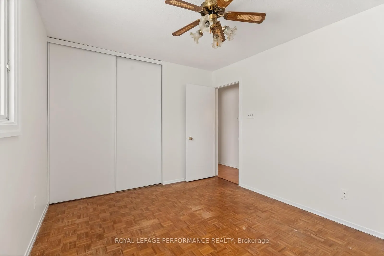 Photo 15 of 194 Mcelroy Drive, Ottawa, Kanata - Glencairn/Hazeldean — HOMEH