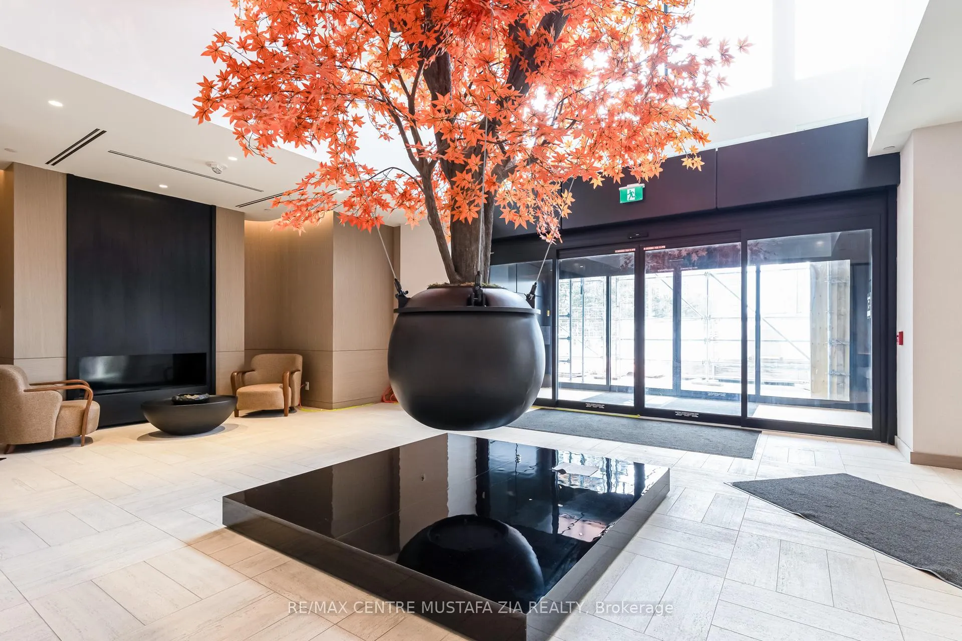 Photo 6 of Unit 1505, 4015 The Exchange, Mississauga, City Centre — HOMEH