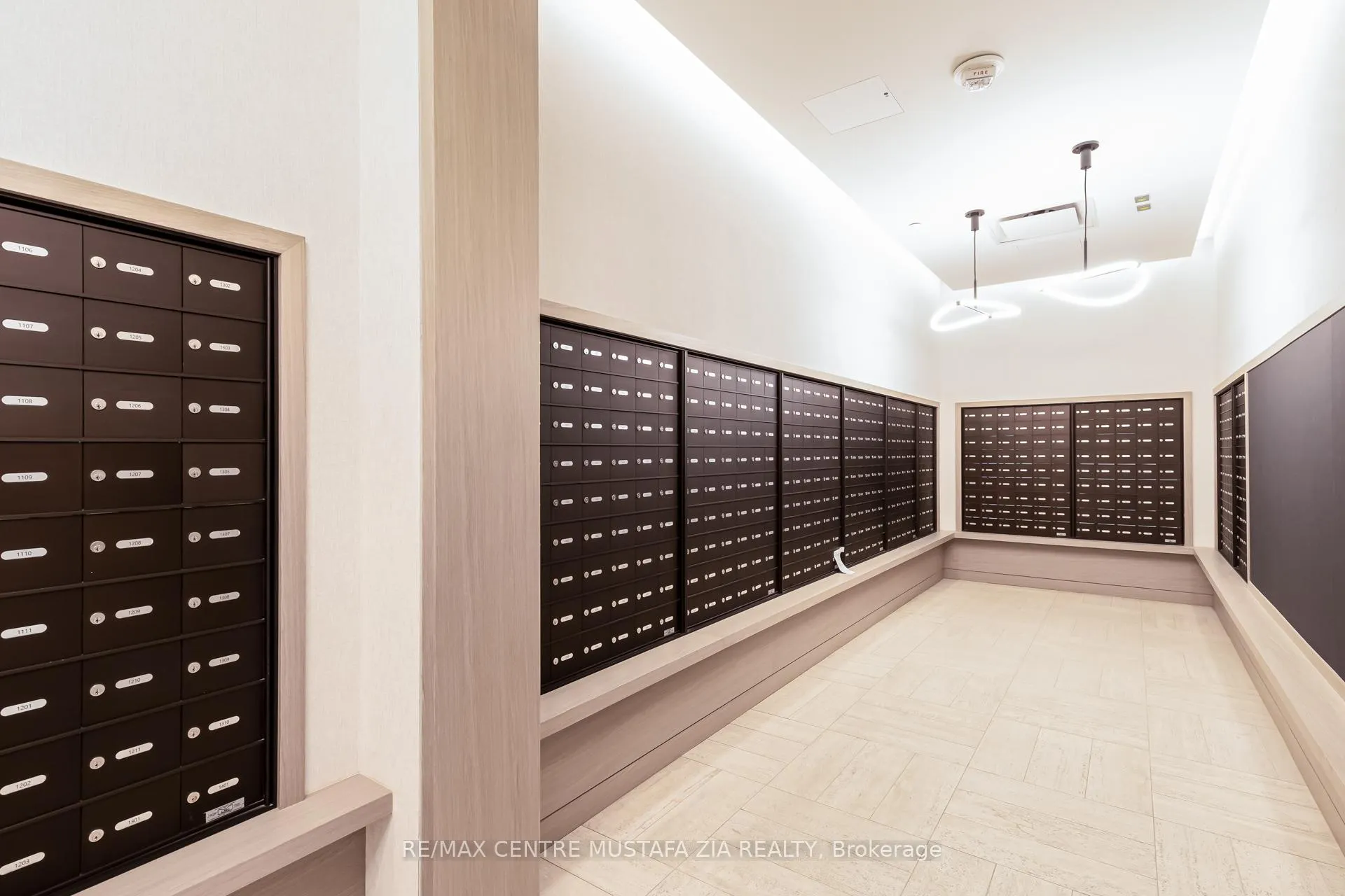 Photo 7 of Unit 1505, 4015 The Exchange, Mississauga, City Centre — HOMEH