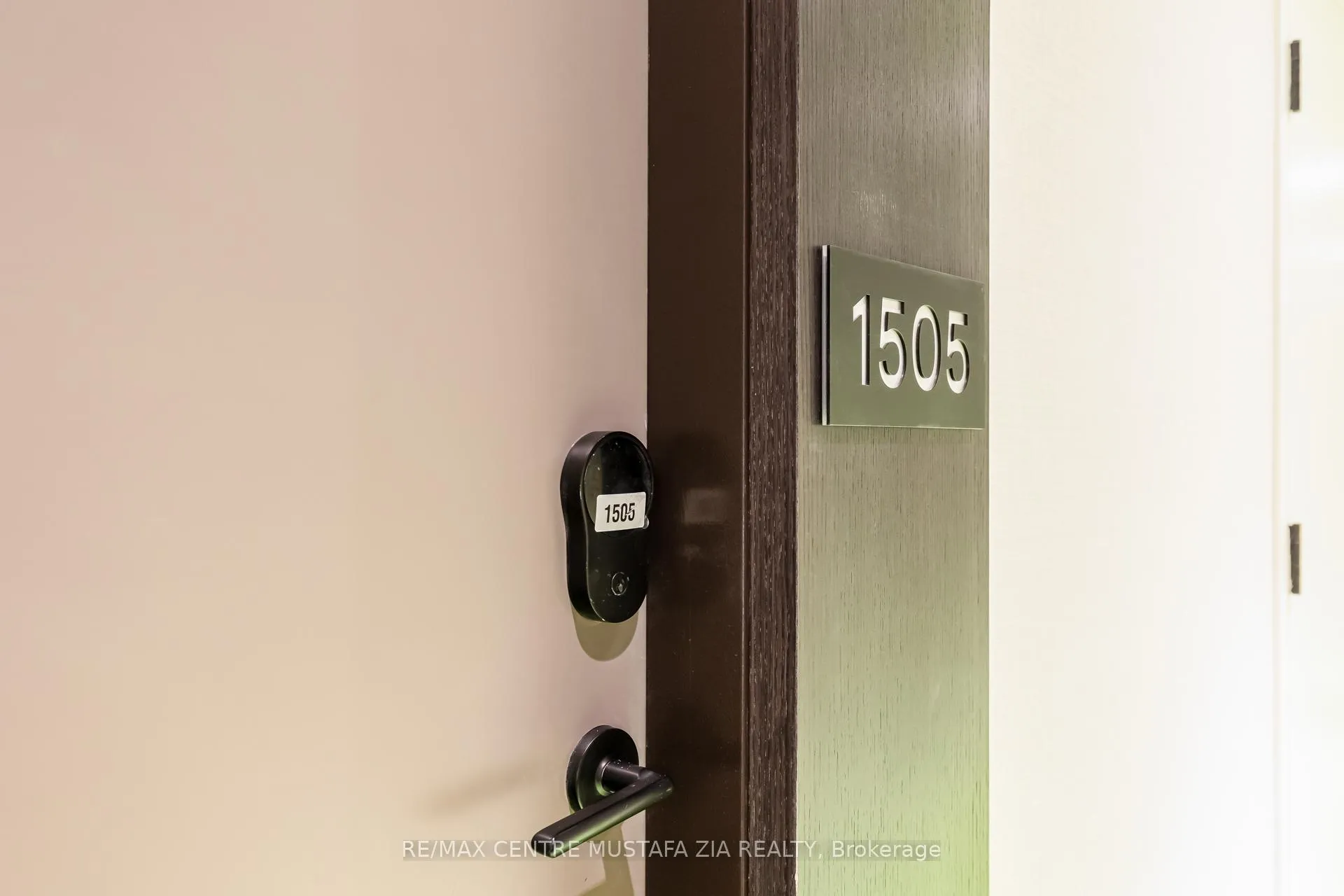 Photo 10 of Unit 1505, 4015 The Exchange, Mississauga, City Centre — HOMEH