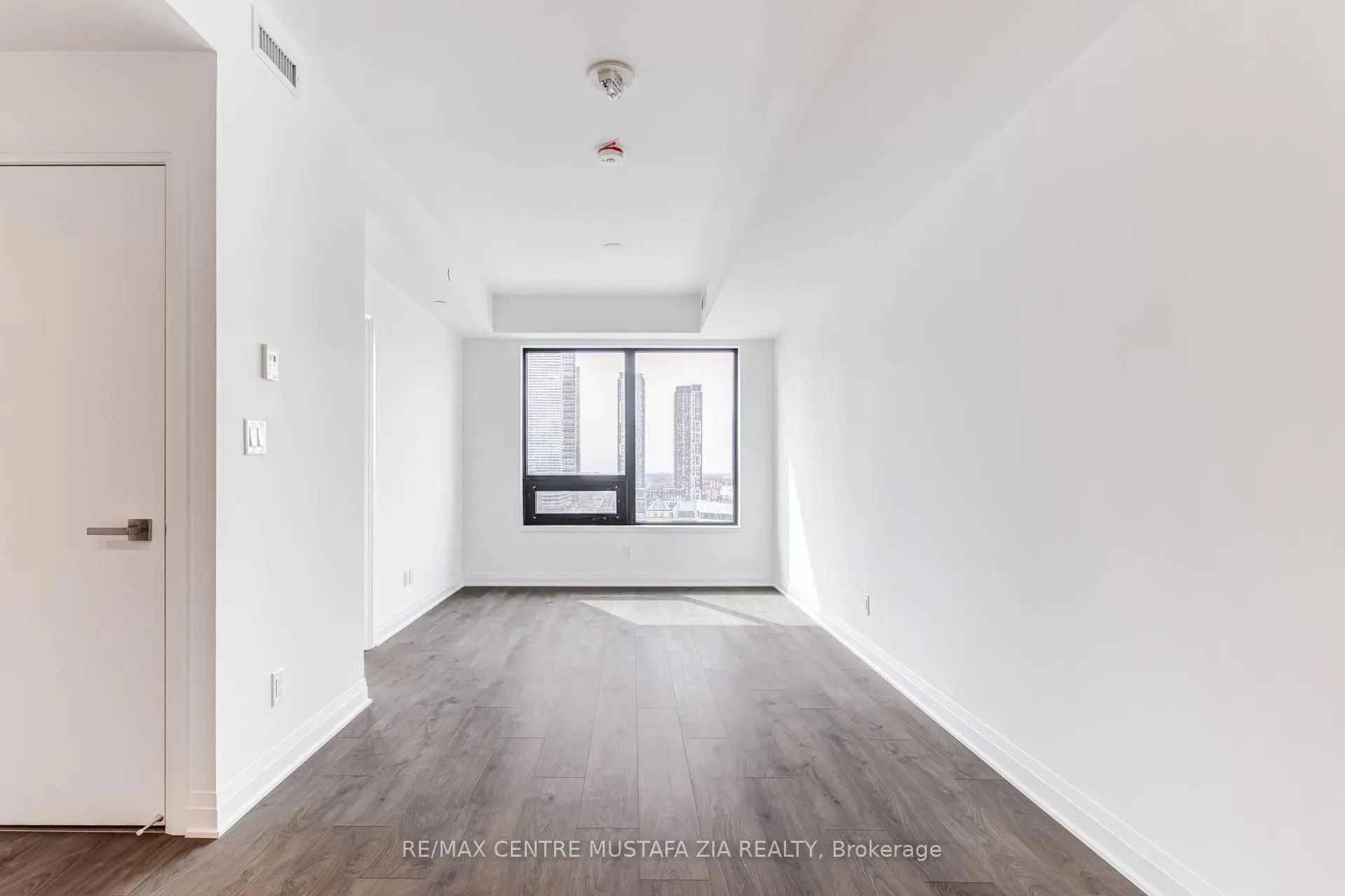 Photo 19 of Unit 1505, 4015 The Exchange, Mississauga, City Centre — HOMEH