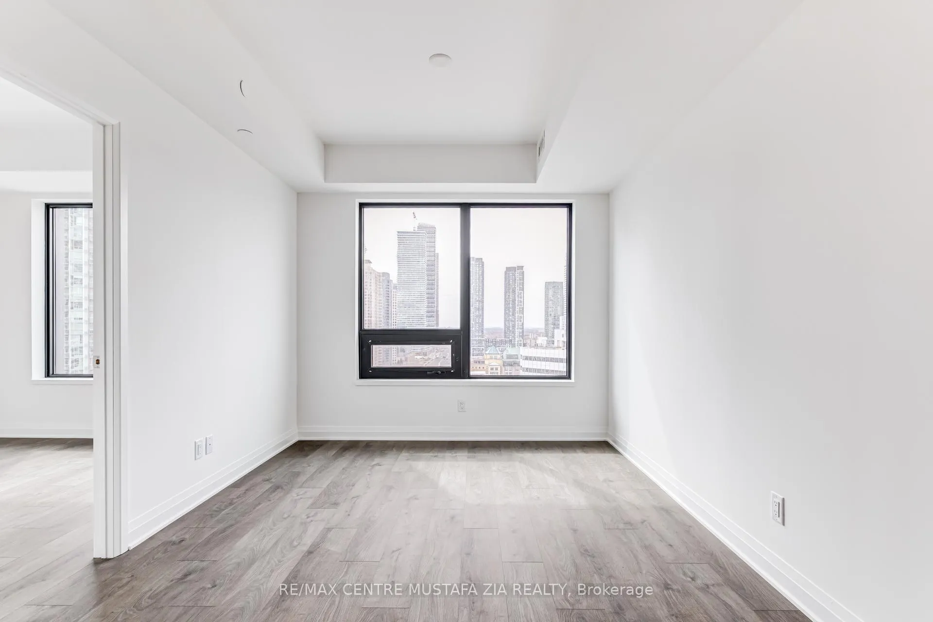 Photo 20 of Unit 1505, 4015 The Exchange, Mississauga, City Centre — HOMEH