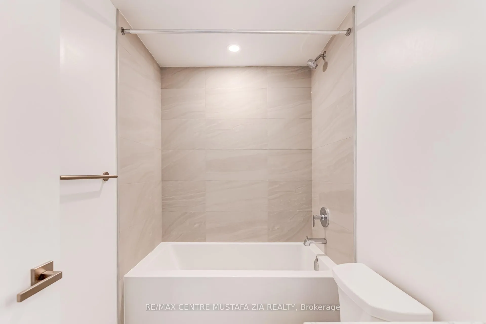 Photo 28 of Unit 1505, 4015 The Exchange, Mississauga, City Centre — HOMEH
