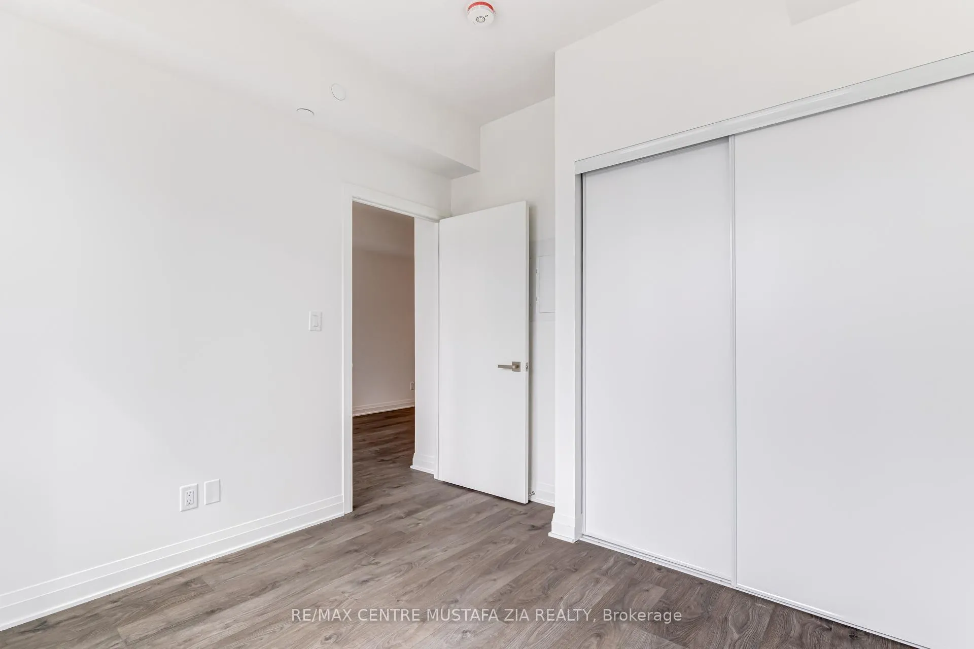 Photo 32 of Unit 1505, 4015 The Exchange, Mississauga, City Centre — HOMEH